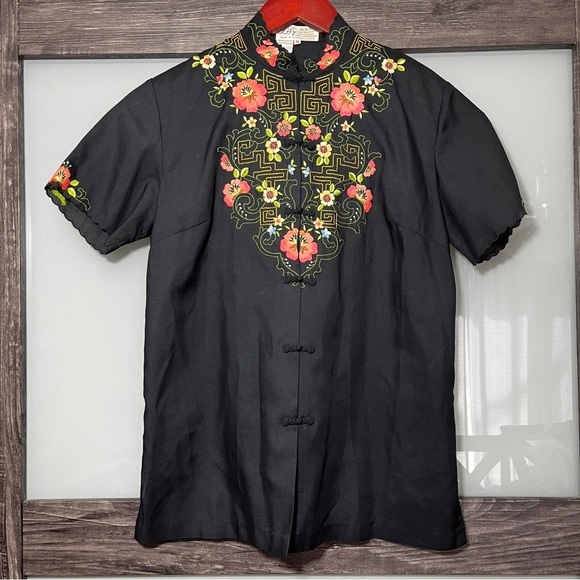 Lily Tops - Vintage Lily Kimono Style Black Blouse w/ Hand Embroider Flowers w/ Knot Buttons